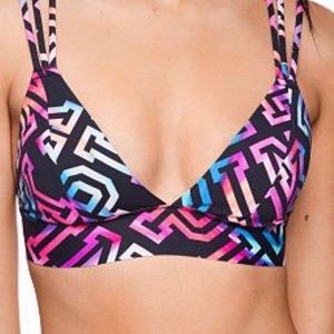 VS PINK Ultimate Active Strappy Bralette